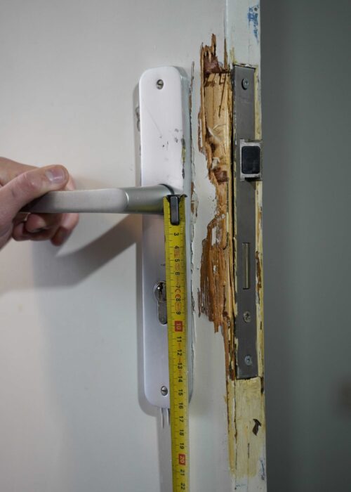 slotenmaker maasbracht bij inbraak